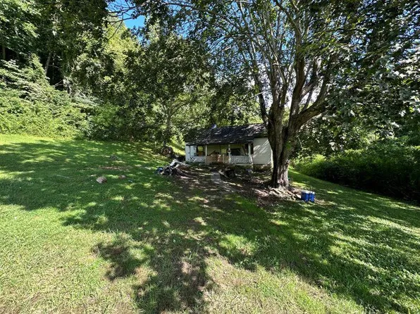 4409 S Upper River Rd, Livingston, KY 40445