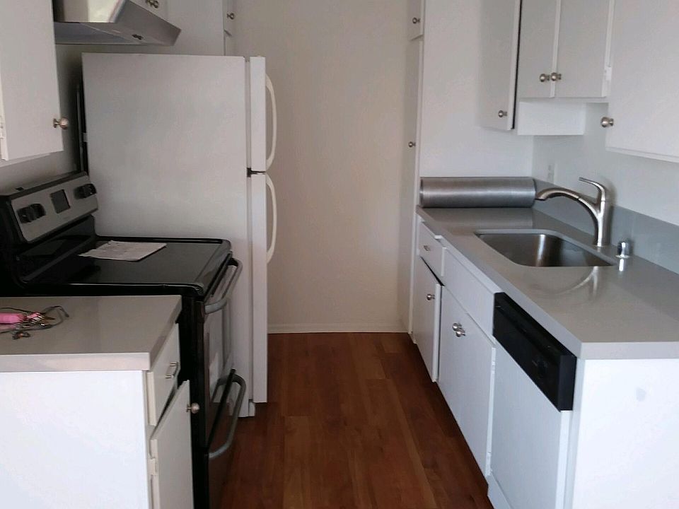 2nd image of 1661 Selby Ave APT 7