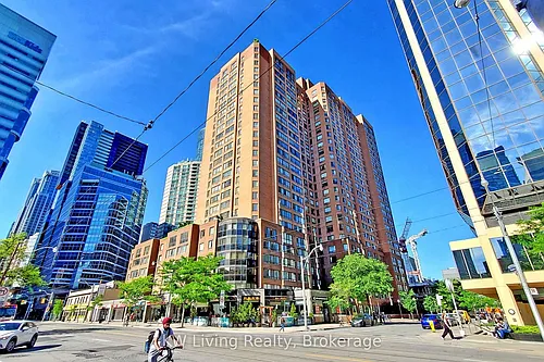 633 Bay St #814 Photo 1
