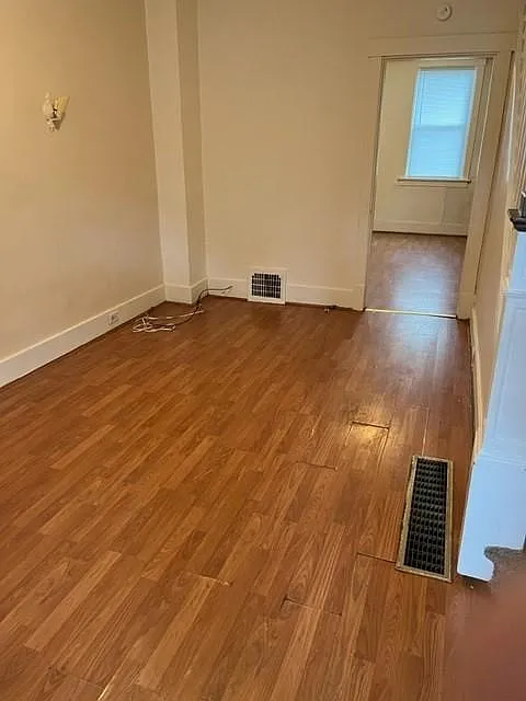 2 bed, 850 sqft, $1,050 — Photo 4