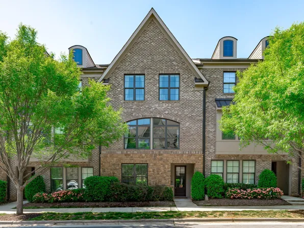 1605 Bowery Dr, Raleigh, NC 27607