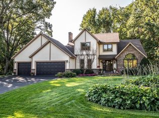 681 Stonewood Rd, Eagan, MN 55123
