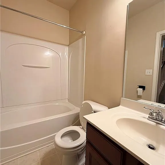 734 Grove Manor Park — Photo 5
