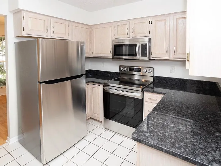 5390 Crossing Ln #5390 — Photo 14