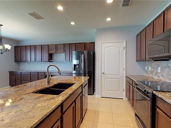 2nd image of 2623 Summerglen Ln
