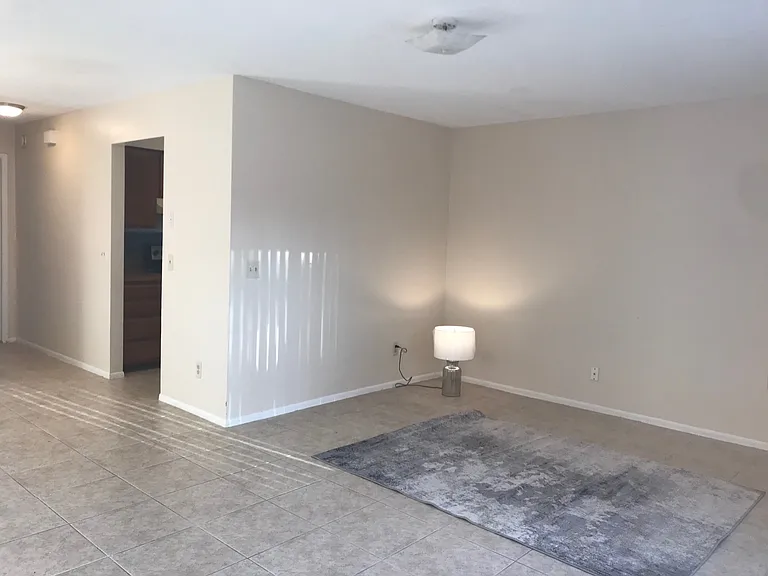 2409 Pear Tree Ct #0 — Photo 4