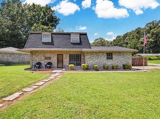 2 Wemberly Dr, Little Rock, AR 72209