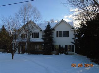 528 Braeburn Rd, Ho Ho Kus, NJ 07423