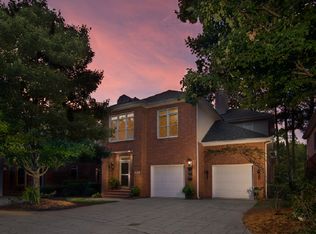 4109 Sharon Commons Ln, Charlotte, NC 28210