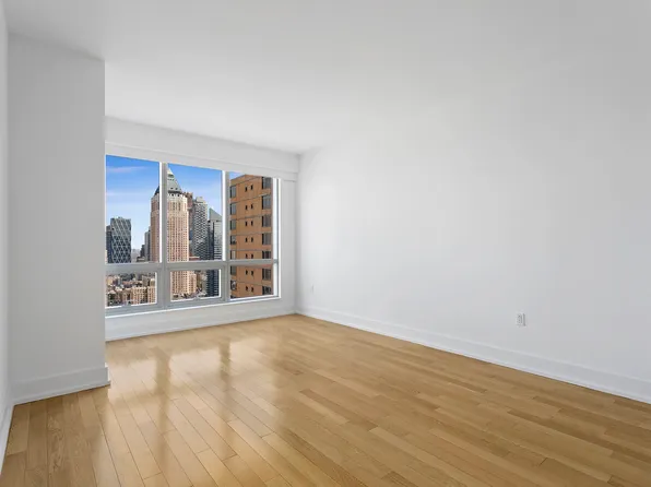 350 West 42nd Street image 7 of 16