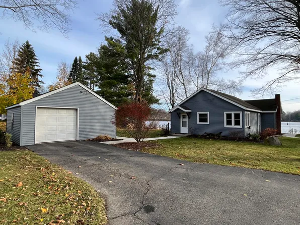 175 1st St, Morley, MI 49336