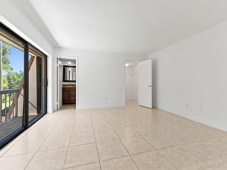 825 Center St #12A — Photo 19