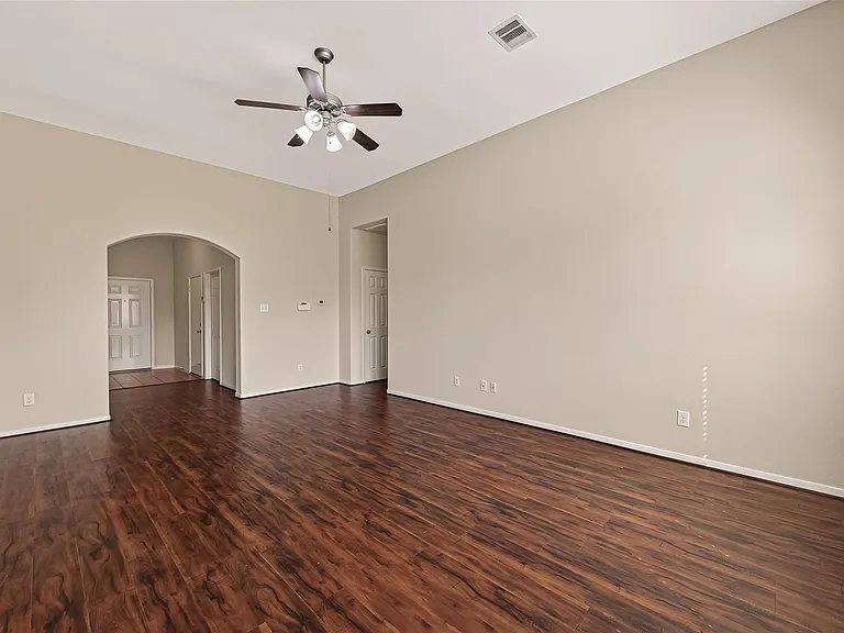 9118 Cavalier Ln — Photo 10