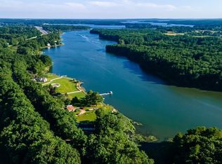 73 Spur Rd, Dover, NH 03820