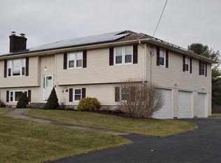 118 Oak Hill Rd, Pittsfield, MA 01201