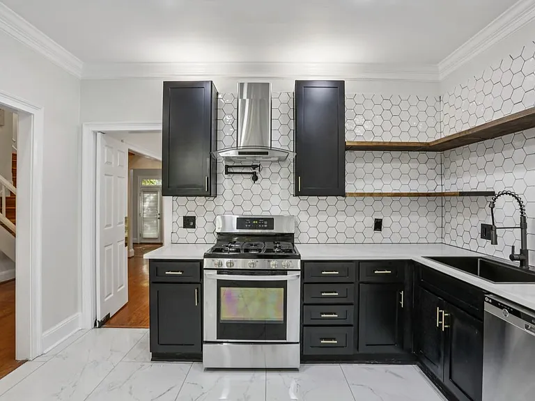 1536 Oak Grove Rd — Photo 14