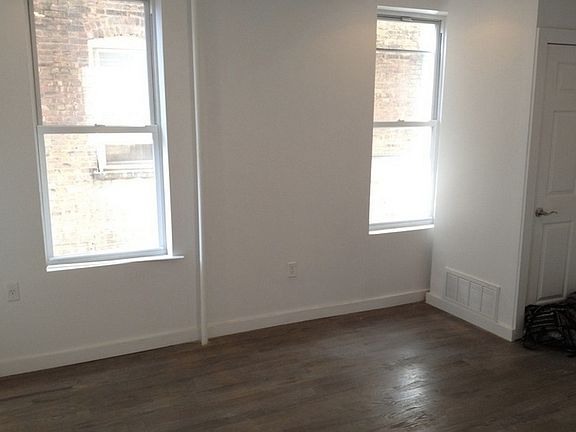 4th image of 226 Pulaski St APT 1