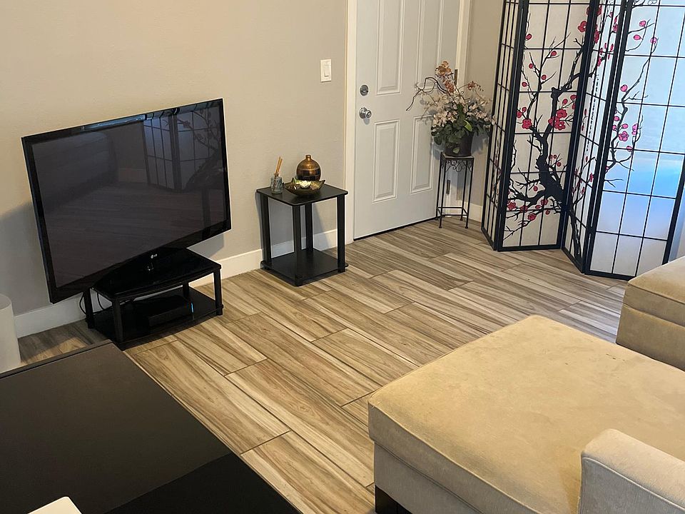 1st image of 1117 24th St #200