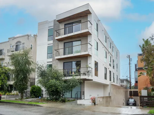 3981 S Moore St #302, Los Angeles, CA 90066