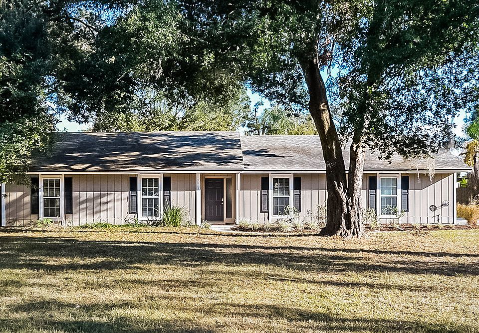 1st image of 3048 Blue Heron Dr N