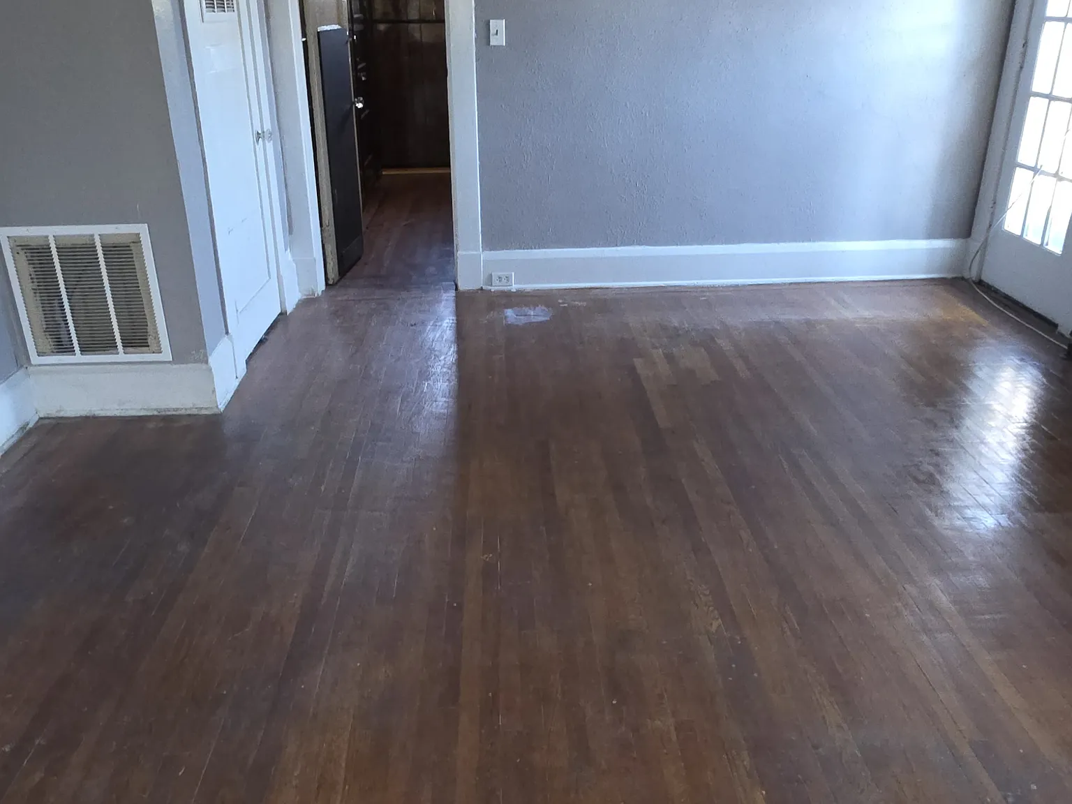 1 bed, $985 — Photo 2