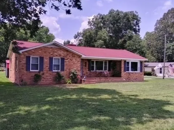 3267 Lake Prince Dr, Suffolk, VA 23434