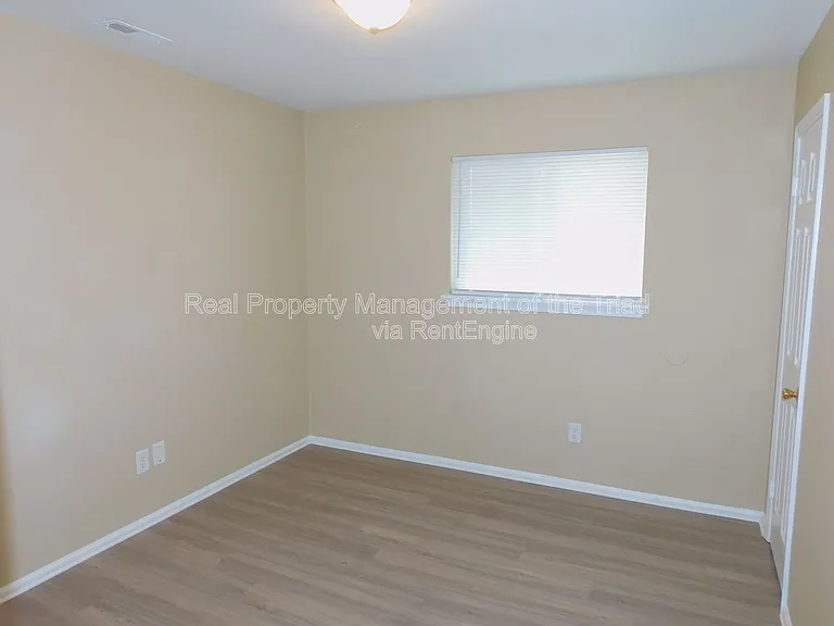4302 Parker St #E — Photo 8
