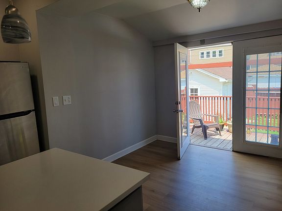 5th image of 5322 W Cuyler Ave