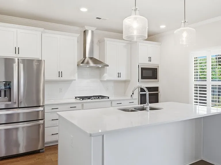 218 Jubilee Cir — Photo 2