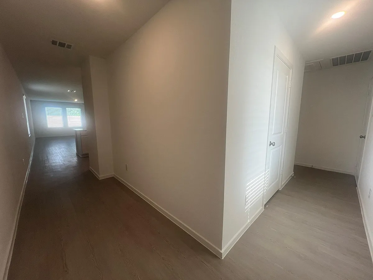 Building Photo - 31412 Pratola Serra Cir