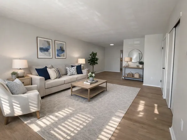 Town House Apts, 411 High St #11, Burlington, NJ 08016
