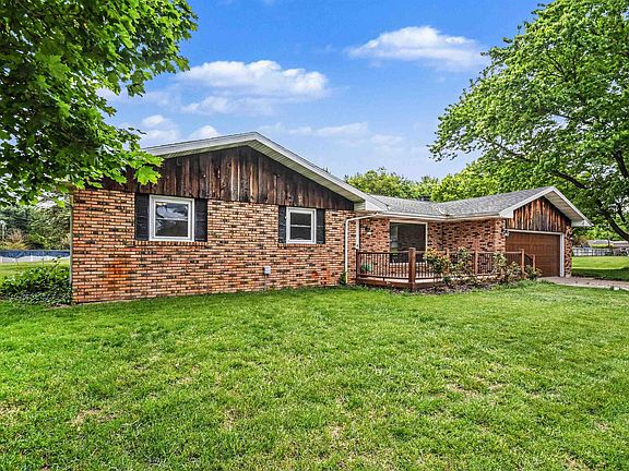 3rd image of 58364 Ironwood Dr