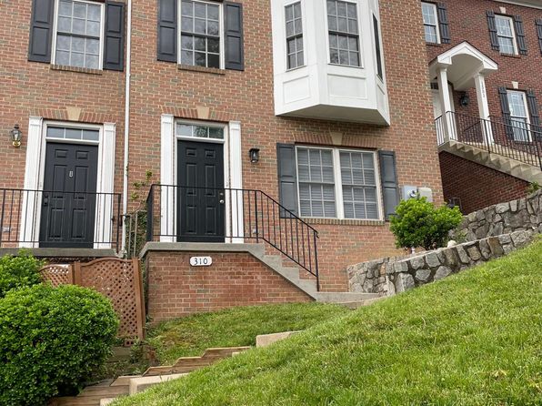 310 Center Ln