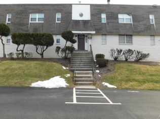 24 Crescent Dr APT 94, Thiells, NY 10984