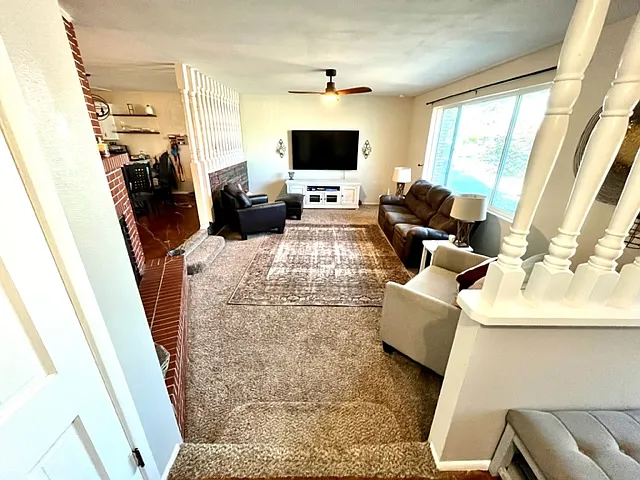 1247 W Devonshire St — Photo 18