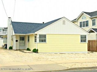 10 Pennsylvania Ave, Lavallette, NJ 08735