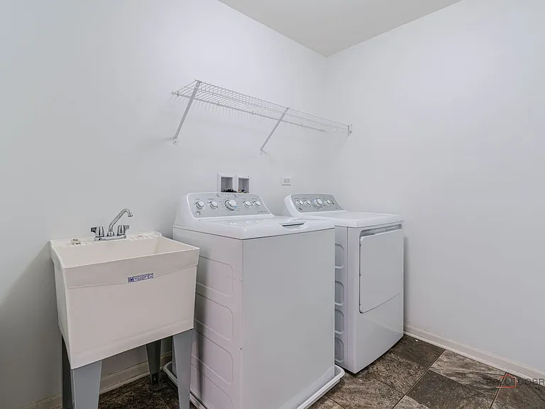 202 Minuet Cir — Photo 26
