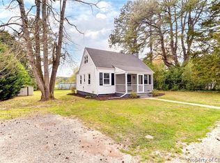 6878 Fairview St, Gloucester, VA 23061