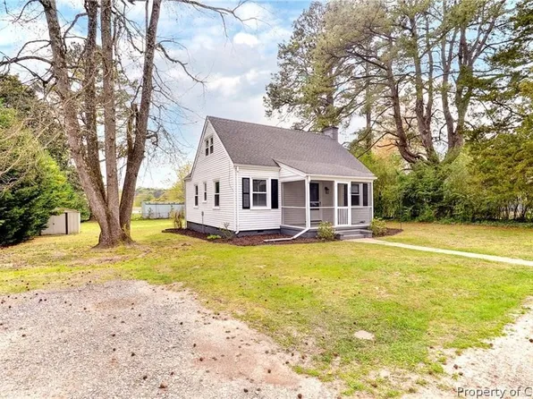 6878 Fairview St, Gloucester, VA 23061