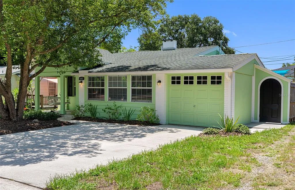 4 bed, 2.0 bath, 1688 sqft, $3,675 — Photo 1