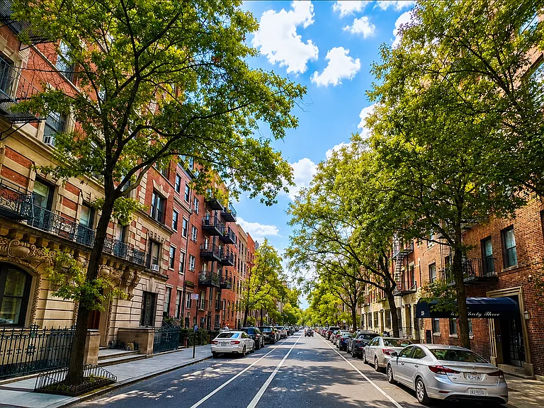 249 W 21st St #3R — Photo 10