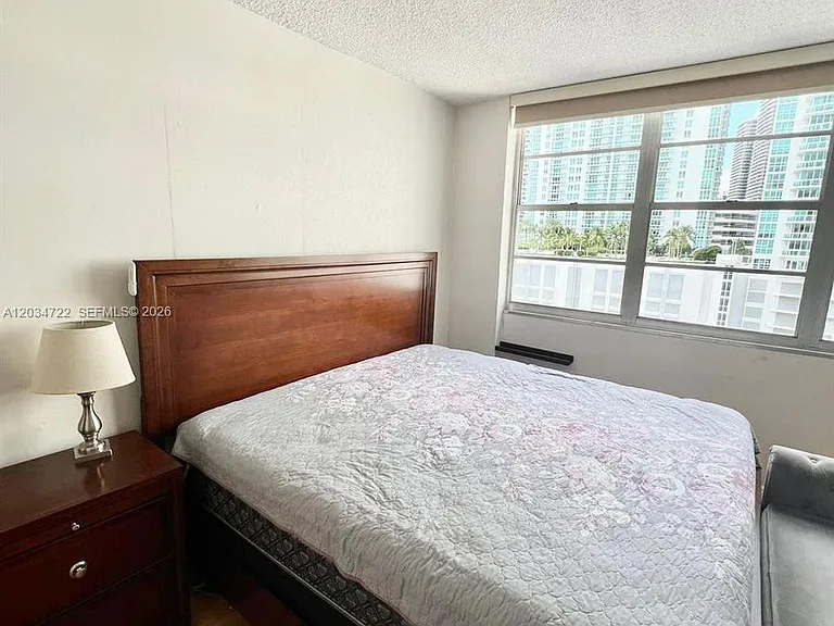 905 Brickell Bay Dr #1422 — Photo 20