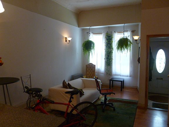 4th image of 441 Tompkins Ave APT 1