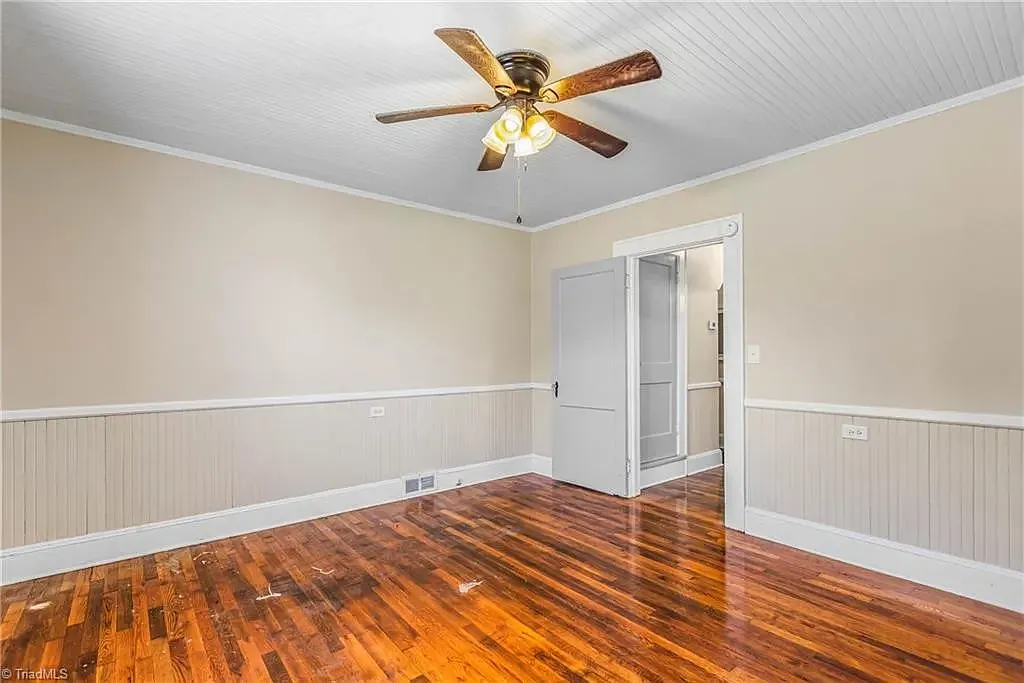 2 bed, 1102 sqft, $1,400 — Photo 3