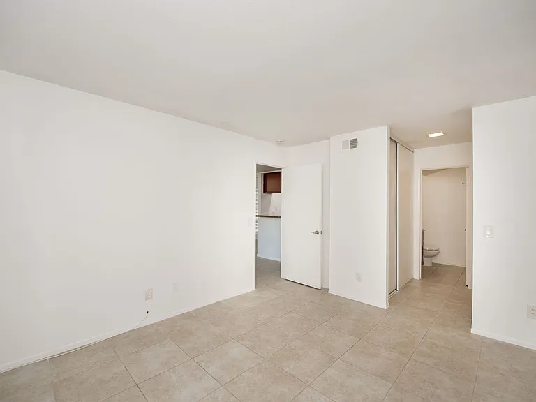 2323 Huntington St #902 — Photo 17