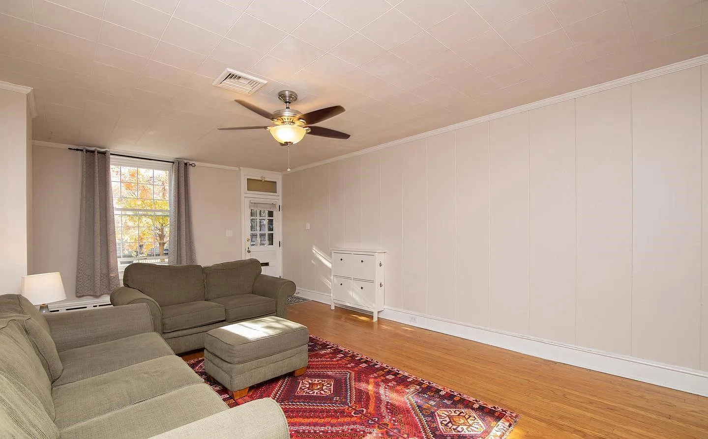 4 bed, 1829 sqft, $2,750 — Photo 3