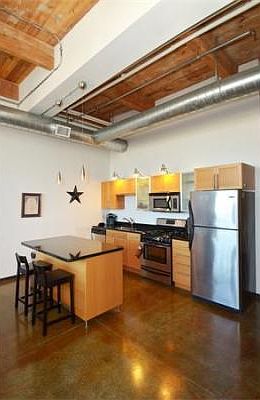 3rd image of 120 Holmes St Unit 311