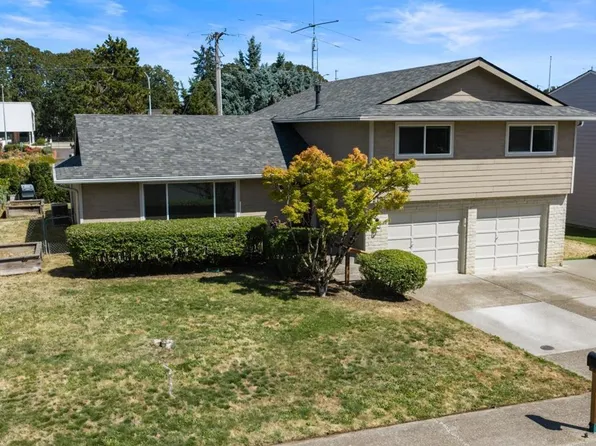 270 NE 20th Pl, Hillsboro, OR 97124