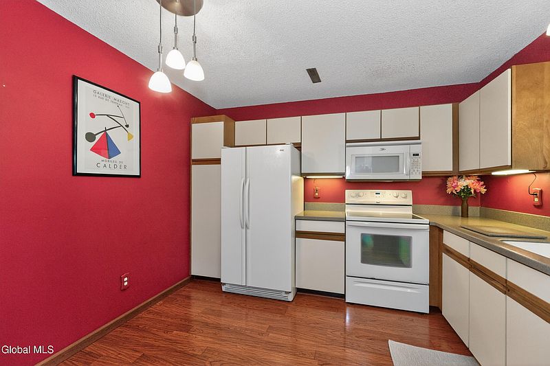 5th image of 55 Stoney Creek Drive