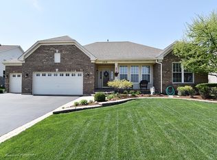 2916 Bauer Rd, North Aurora, IL 60542